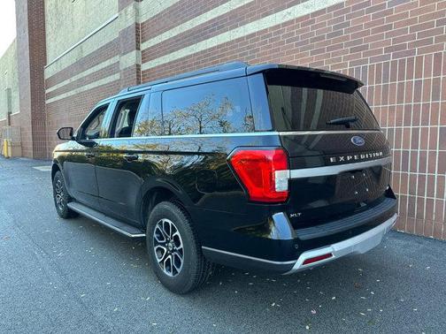 2023 Ford Expedition Max XLT