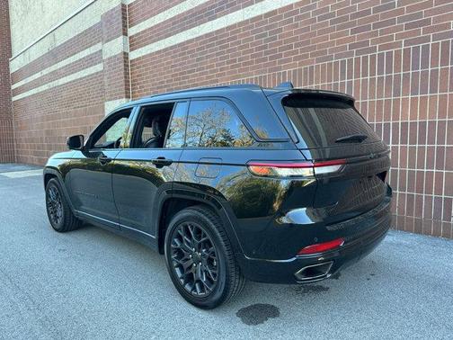 2025 Jeep Grand Cherokee Summit