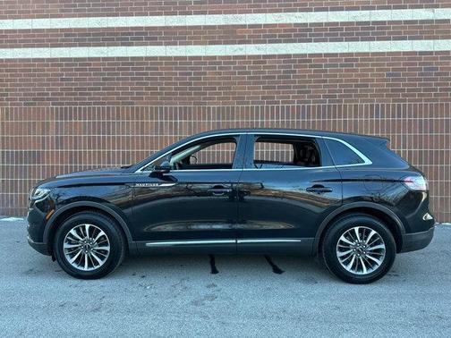 2023 Lincoln Nautilus Standard