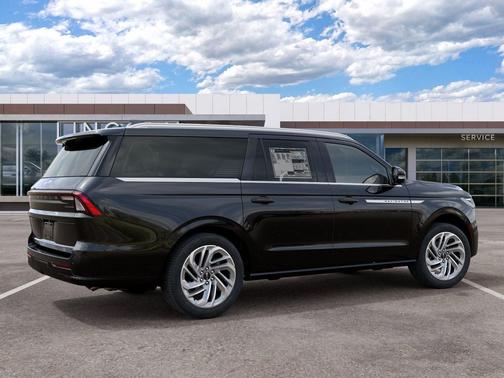 infinite black metallic clearcoat 2027 Lincoln Navigator Reserve