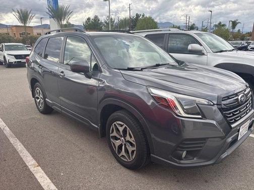 2022 Subaru Forester Premium