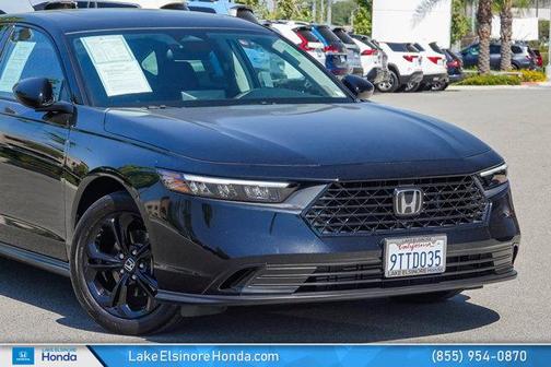 Crystal Black Pearl 2025 Honda Accord SE