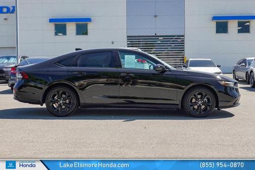 Crystal Black Pearl 2025 Honda Accord SE
