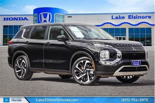 2023 Mitsubishi Outlander SE