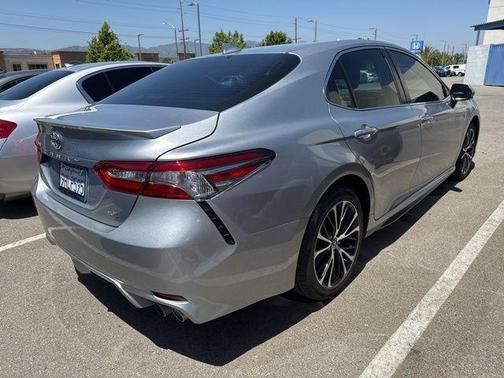 Celestial Silver Metallic 2019 Toyota Camry SE