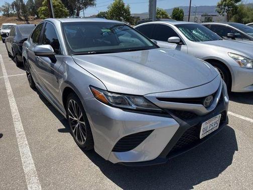 Celestial Silver Metallic 2019 Toyota Camry SE