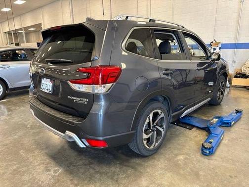 Magnetite Gray Metallic 2022 Subaru Forester Touring