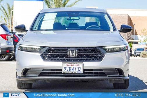 Solar Silver Metallic 2025 Honda Accord SE