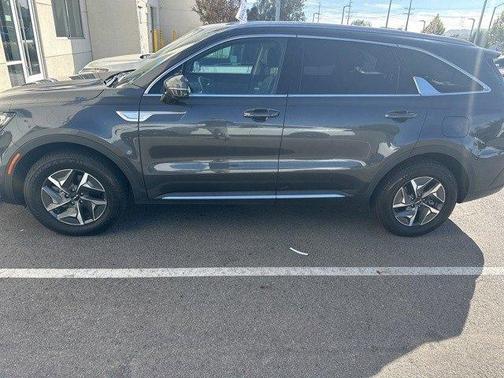 2022 Kia Sorento Hybrid S