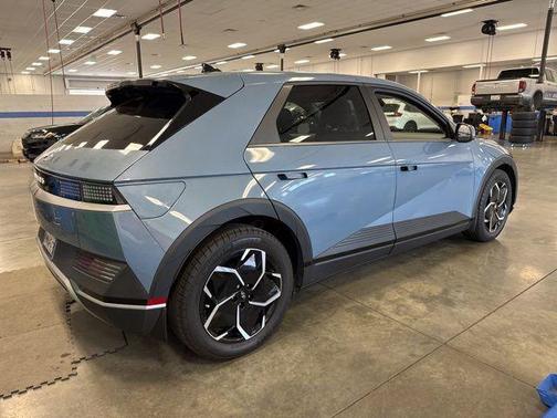 2024 Hyundai IONIQ 5 SE