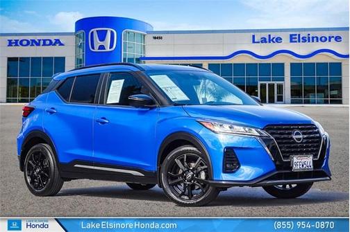 2023 Nissan Kicks SR