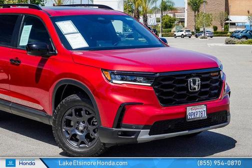 Radiant Red Metallic II 2025 Honda Pilot TrailSport