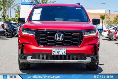 Radiant Red Metallic II 2025 Honda Pilot TrailSport