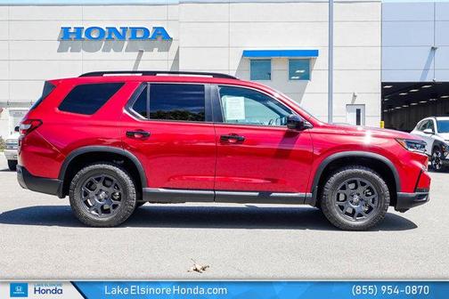 Radiant Red Metallic II 2025 Honda Pilot TrailSport