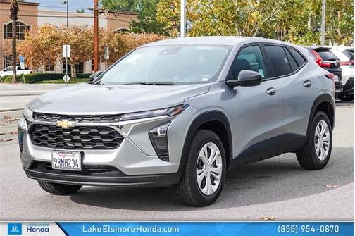2025 Chevrolet Trax LS