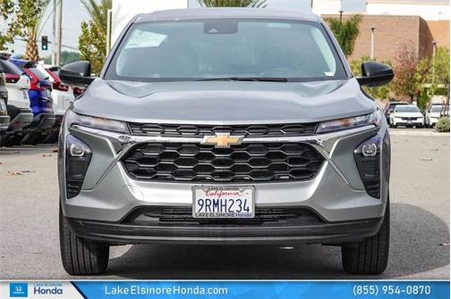 2025 Chevrolet Trax LS