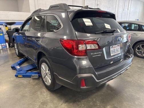 Magnetite Gray Metallic 2019 Subaru Outback 2.5i Premium