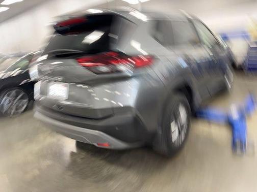 Gun Metallic 2023 Nissan Rogue S