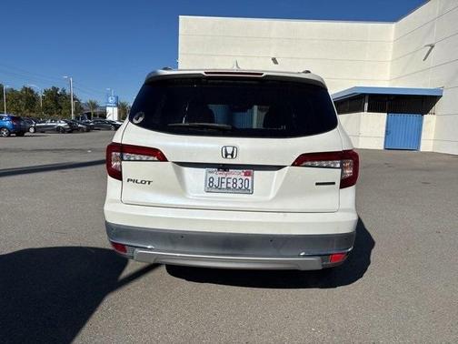 2019 Honda Pilot Touring 8-Passenger