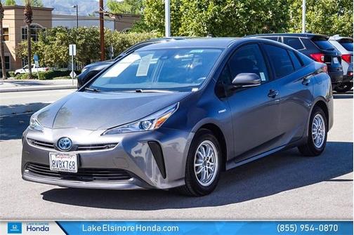 2021 Toyota Prius LE