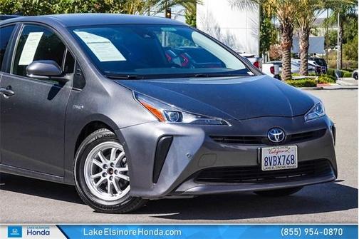 2021 Toyota Prius LE