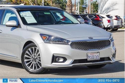 2017 Kia Cadenza Premium