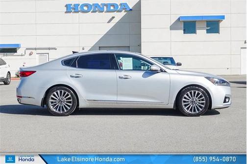2017 Kia Cadenza Premium