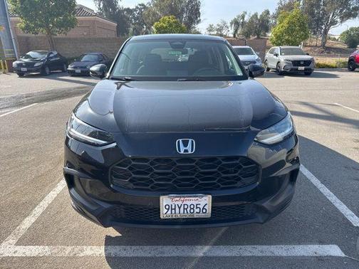 Crystal Black Pearl 2024 Honda HR-V LX