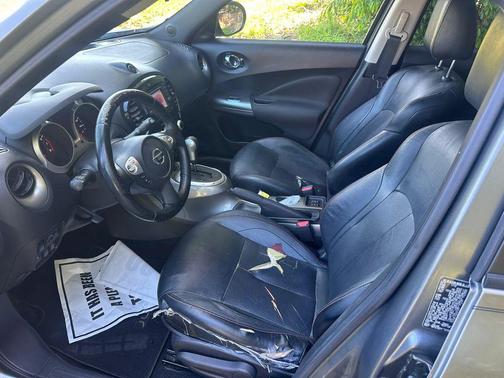 Gray 2012 Nissan Juke SL