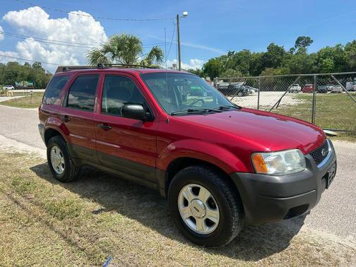 Red Fire Clearcoat Metallic 2004 Ford Escape XLT