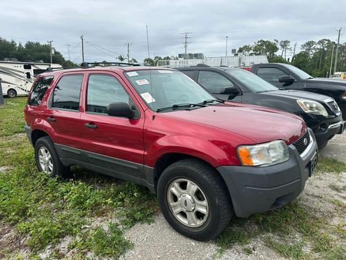 Red Fire Clearcoat Metallic 2004 Ford Escape XLT