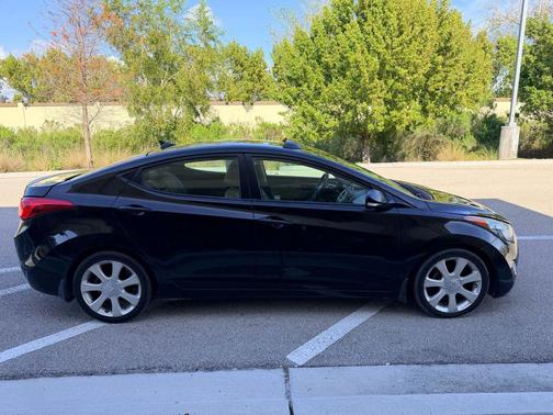 2012 Hyundai ELANTRA Limited