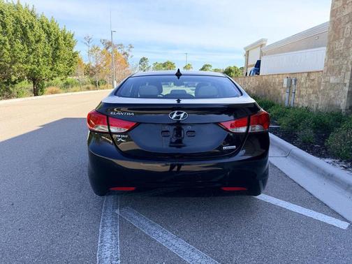 2012 Hyundai ELANTRA Limited