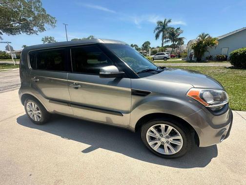 Gray 2013 Kia Soul +