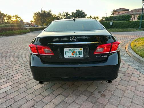 2011 Lexus ES 350 Base