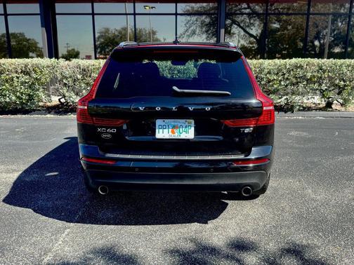 2018 Volvo XC60 T5 Momentum