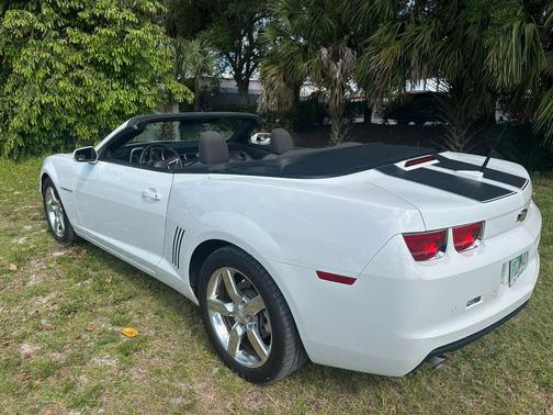 Summit White 2011 Chevrolet Camaro 1LT