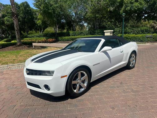 Summit White 2011 Chevrolet Camaro 1LT
