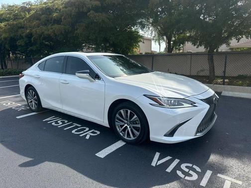 Eminent White Pearl 2020 Lexus ES 350 Base