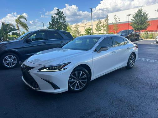 Eminent White Pearl 2020 Lexus ES 350 Base