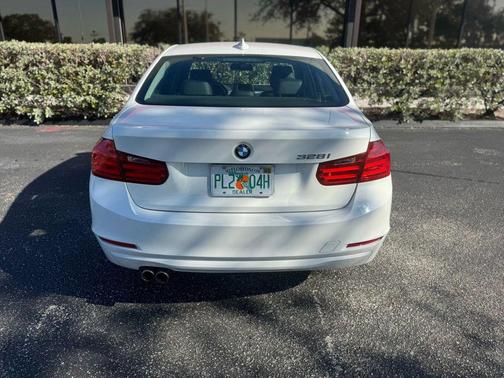 2012 BMW 328 328i Sedan 4D