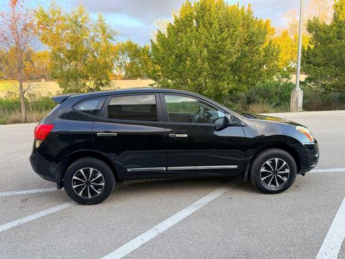 2013 Nissan Rogue S
