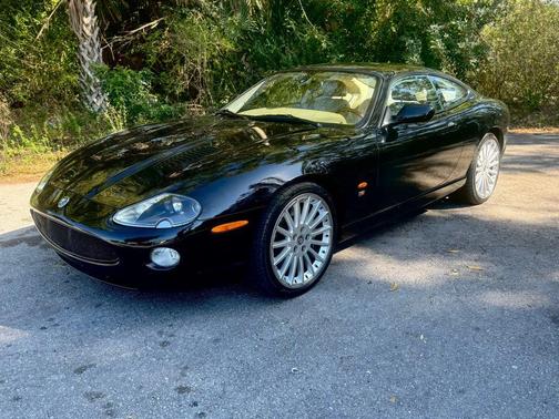 2006 Jaguar XKR Base