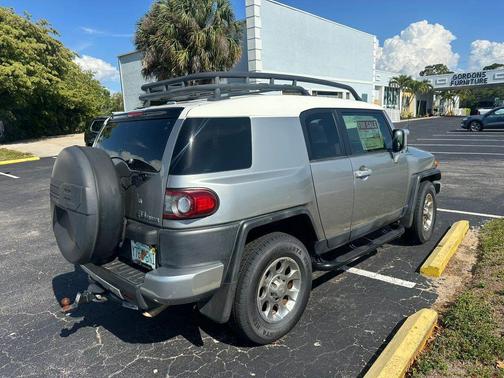 Iceberg 2012 Toyota FJ Cruiser Base
