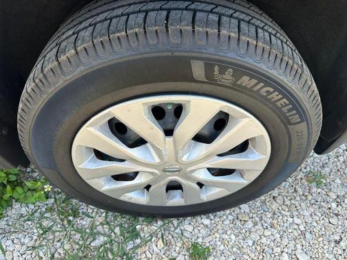 Gun Metallic 2015 Nissan Rogue S