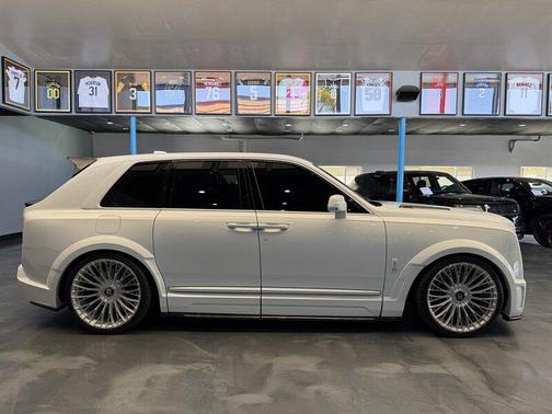White 2026 Rolls-Royce Cullinan
