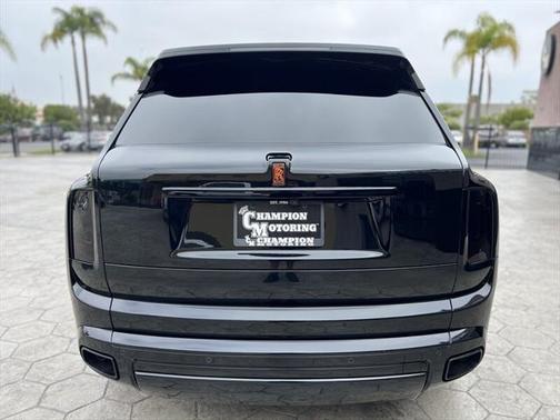 2023 Rolls-Royce Cullinan Base