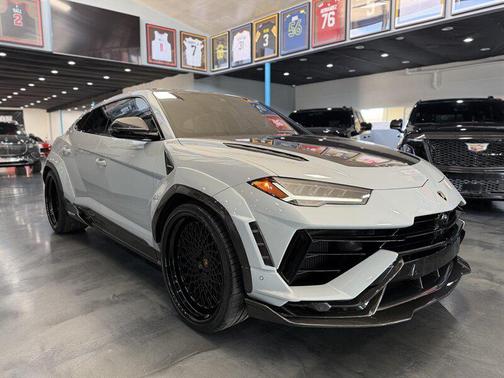 2024 Lamborghini Urus Performante