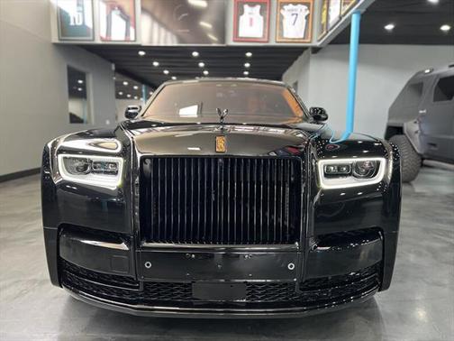 2022 Rolls-Royce Phantom Base