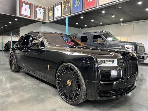 2022 Rolls-Royce Phantom Base